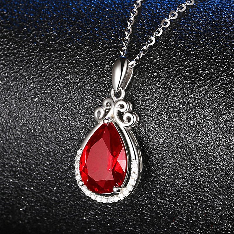 Ruby Pendant 18K White Gold Inlaid Carat Drop-shaped Tourmaline Necklace Elegant Ladies Clavicle Chain