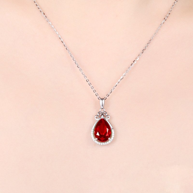 Ruby Pendant 18K White Gold Inlaid Carat Drop-shaped Tourmaline Necklace Elegant Ladies Clavicle Chain