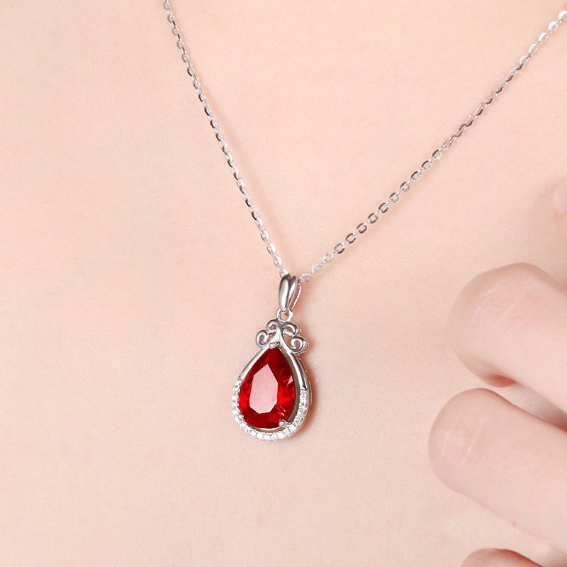 Ruby Pendant 18K White Gold Inlaid Carat Drop-shaped Tourmaline Necklace Elegant Ladies Clavicle Chain