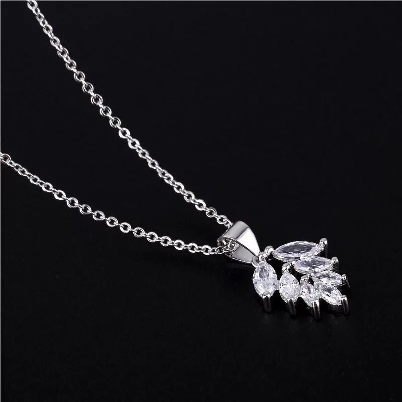 Full diamond leaf pendant simple personality s925 silver maple leaf diamond clavicle chain jewelry